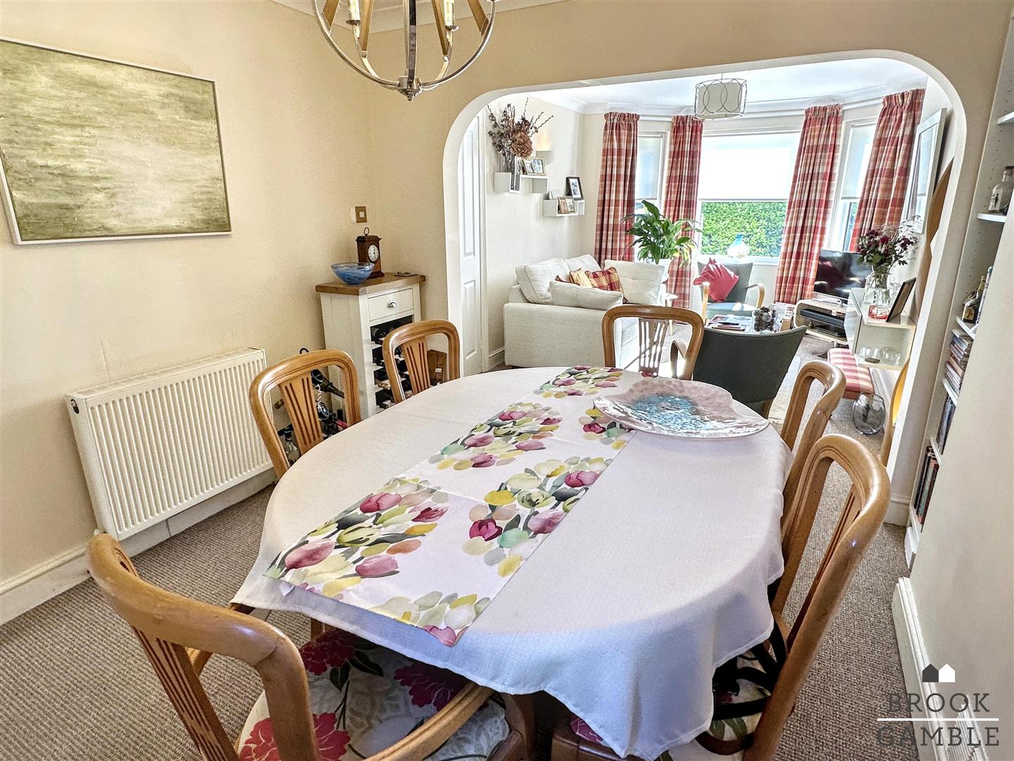 2 Bedroom House. Bourne Street in Eastbourne,  5